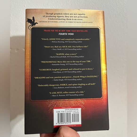 Iron Flame: Empyrean Series Book Two/ New with no marks - Picture 2 of 7